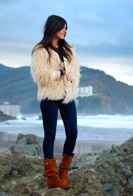 15 Stylish Winter Outfit Ideas with Boots (4)