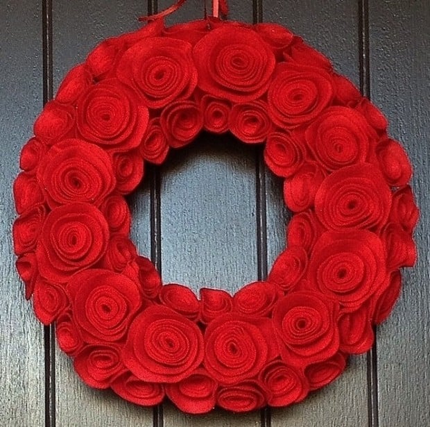 16 Beautiful Handmade Christmas Wreath Designs (10)
