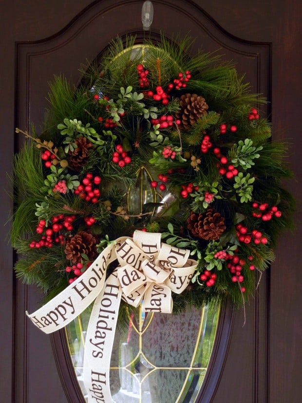 16 Beautiful Handmade Christmas Wreath Designs (5)