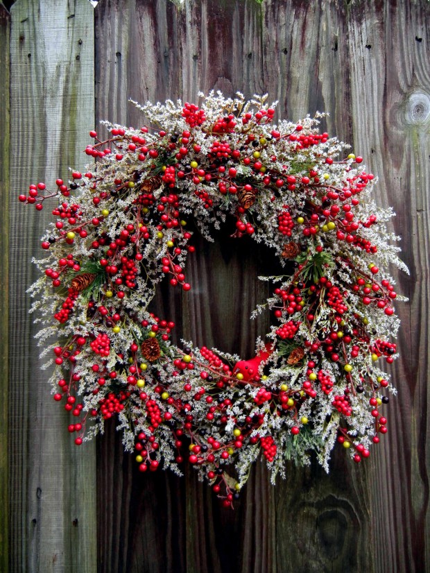 16 Beautiful Handmade Christmas Wreath Designs (6)