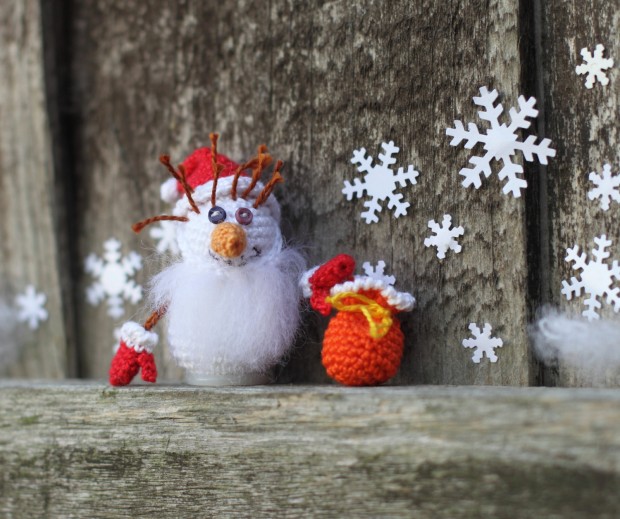 16 Cute Miniature Crochet Christmas Decorations (11)