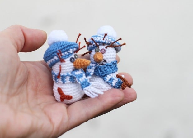 16 Cute Miniature Crochet Christmas Decorations (3)