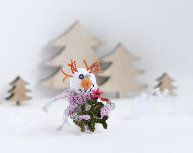 16 Cute Miniature Crochet Christmas Decorations (7)
