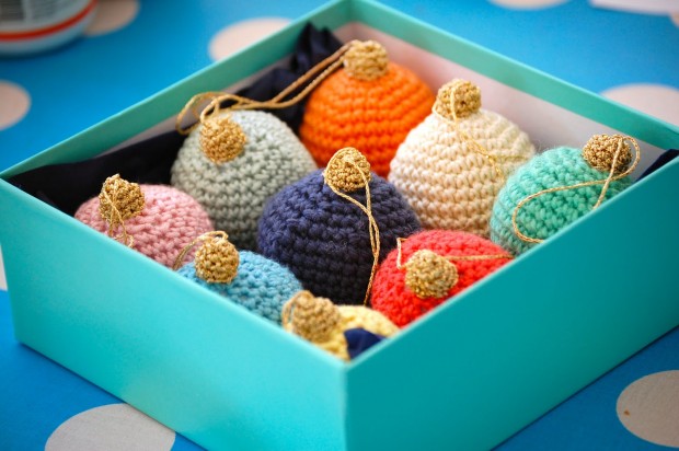 17 Cute and Easy DIY Christmas Ornaments (1)