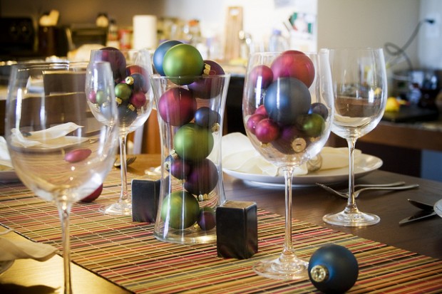 19 Simple and Elegant DIY Christmas Centerpieces (6)