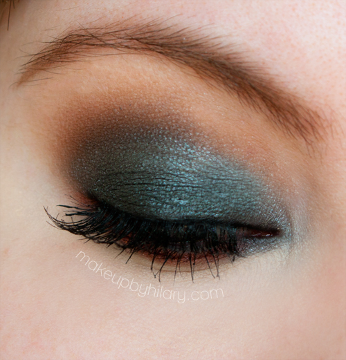 19 Statement Makeup Ideas and Tutorials for The Holiday Party Season (9)