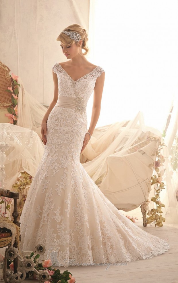 20 Lace Wedding Dresses for Romantic Brides (2)