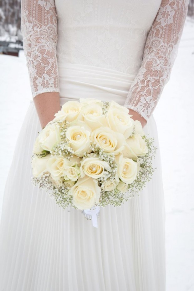 23 Gorgeous Winter Wedding Bouquets  (6)