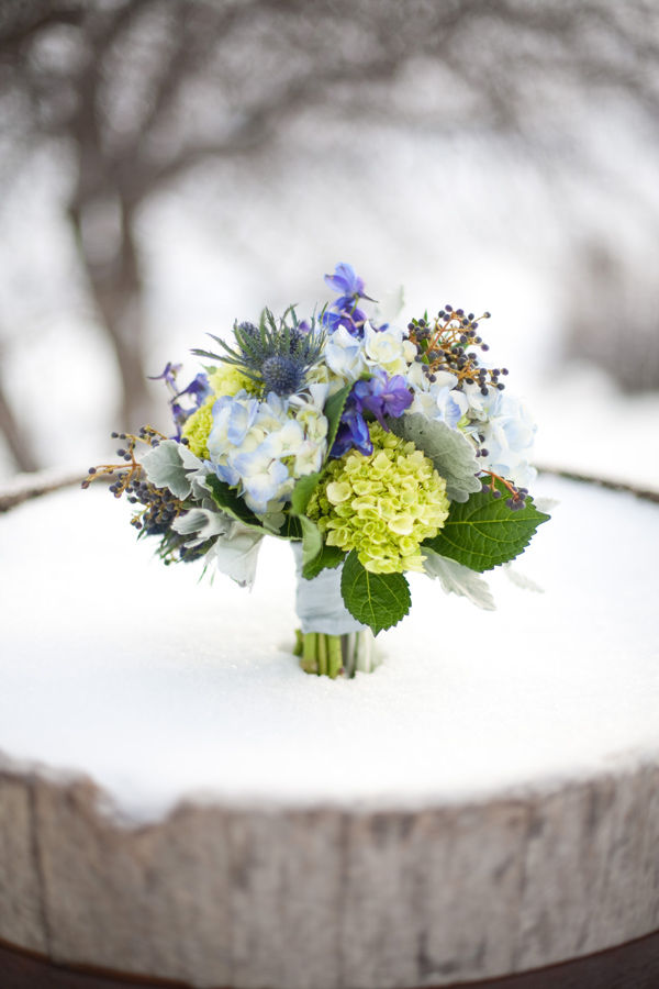 23 Gorgeous Winter Wedding Bouquets  (8)