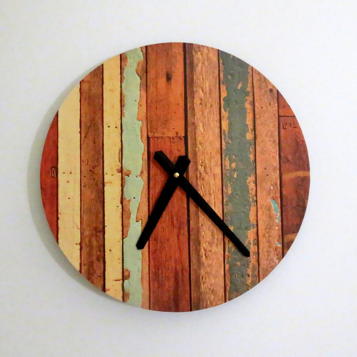 26 Extremely Creative Handmade Wall Clocks - Style Motivation