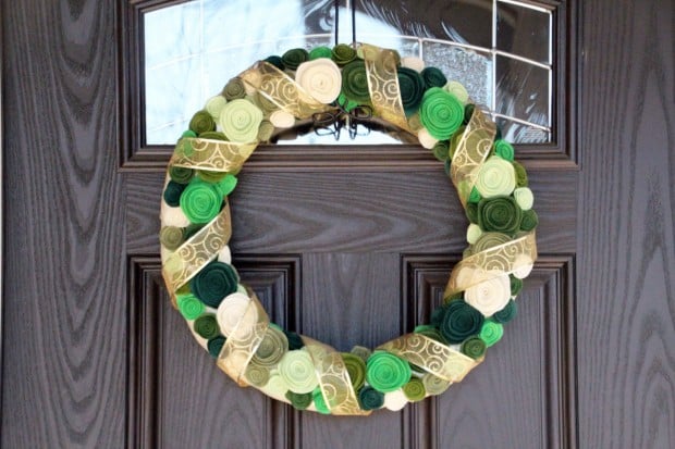 28 Fascinating Handmade Christmas Wreath Designs (26)