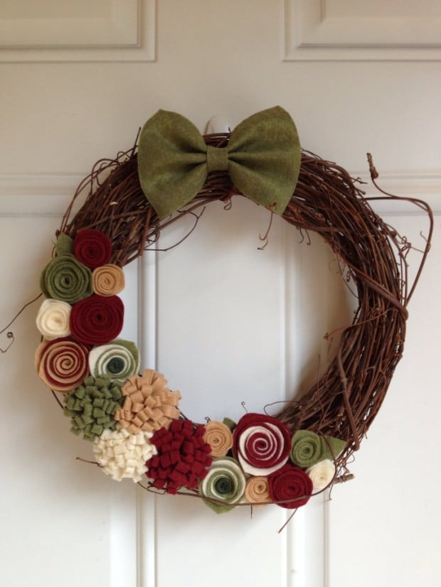 28 Fascinating Handmade Christmas Wreath Designs (28)
