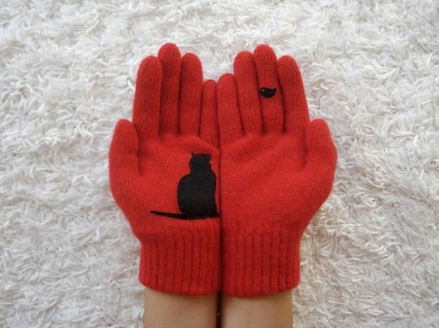 A Collection of Cute Handmade Christmas Gloves (1)