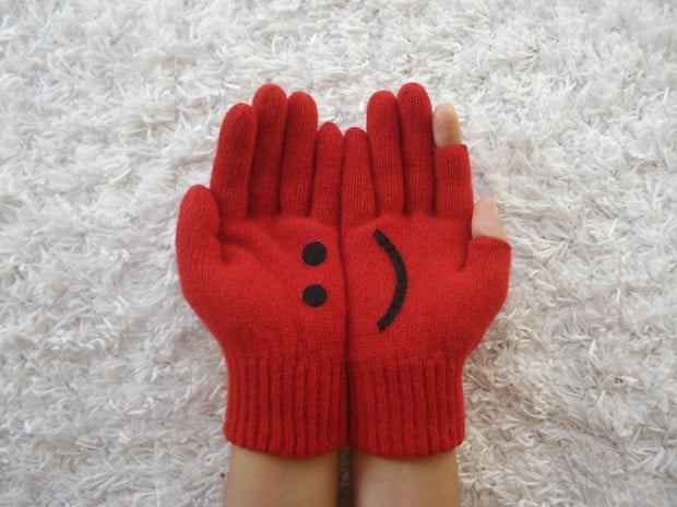 A Collection of Cute Handmade Christmas Gloves (6)