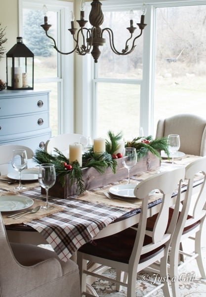 How to Decorate Your Dining Table For Christmas 20 Stunning Ideas (5)