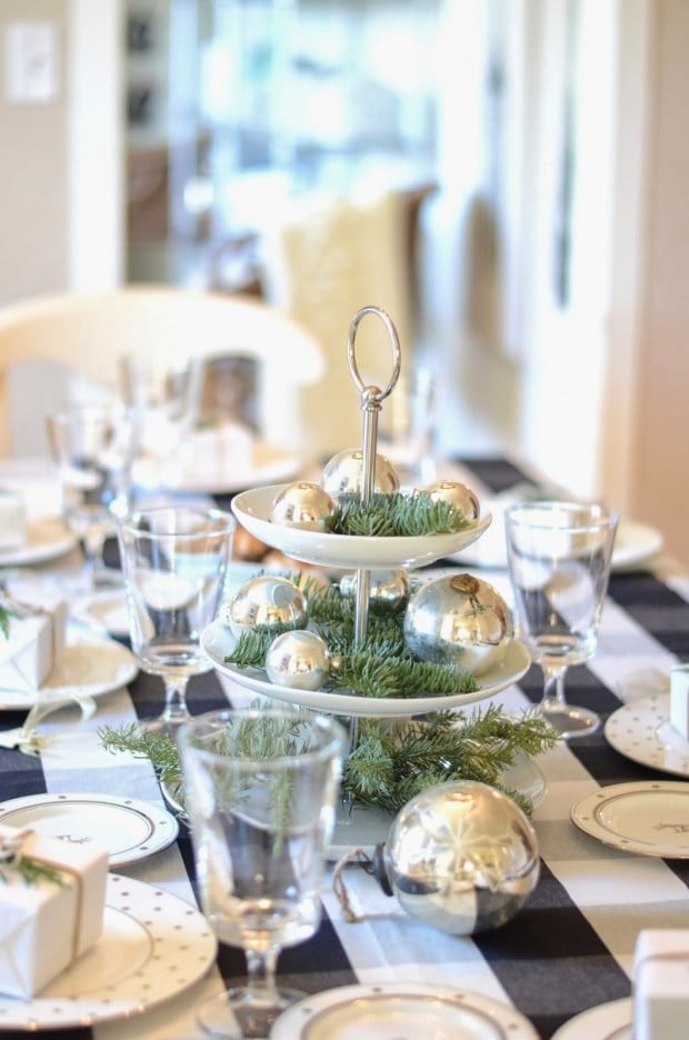 How to Decorate Your Dining Table For Christmas 20 Stunning Ideas (9)