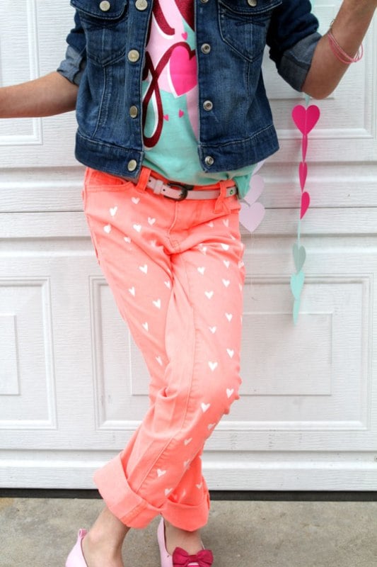 18 Adorable DIY Clothes and Accessories Projects for Valentine’s Day (13)