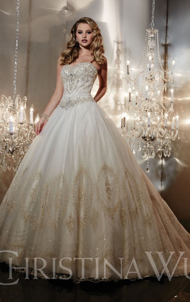 20 Beautiful Ball Gown Wedding Dresses for Glamorous Brides (16)