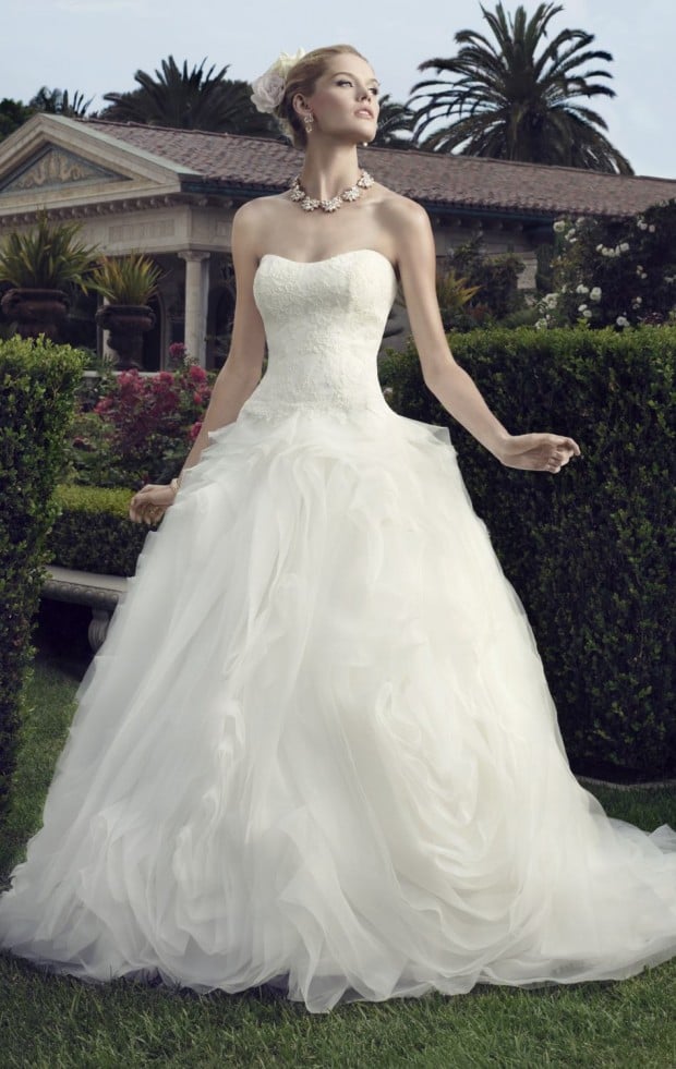 20 Beautiful Ball Gown Wedding Dresses for Glamorous Brides (2)