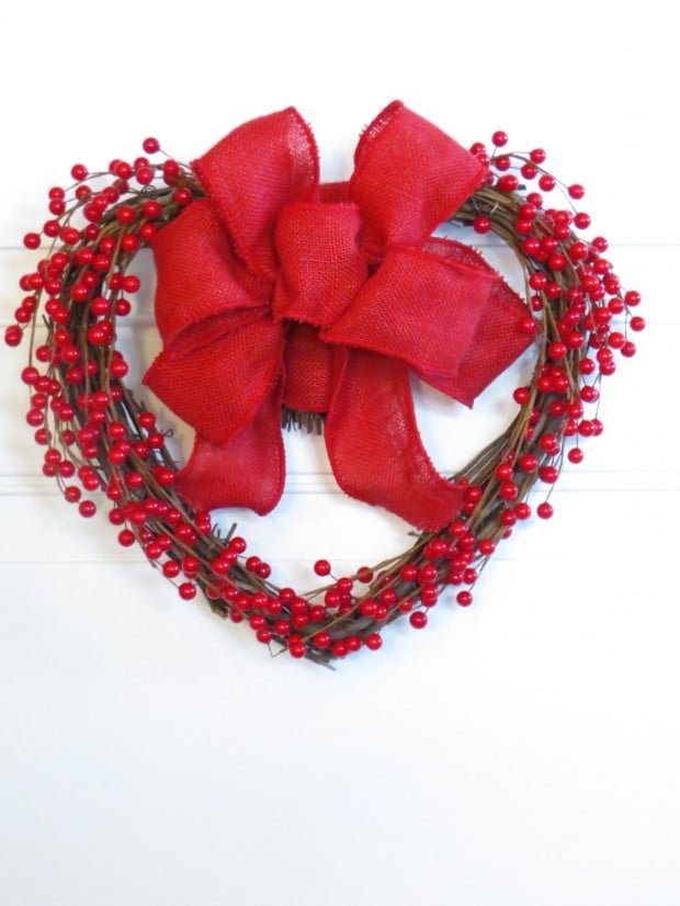 20 Heart Melting Handmade Valentine's Wreaths (14)