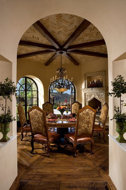 20 Luxury Dining Rooms in Traditional Style (20)
