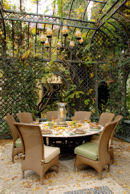 20 Outdoor Breakfast Nook Ideas for Bright and Beautiful Morning (17)
