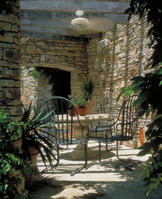 20 Outdoor Breakfast Nook Ideas for Bright and Beautiful Morning (7)