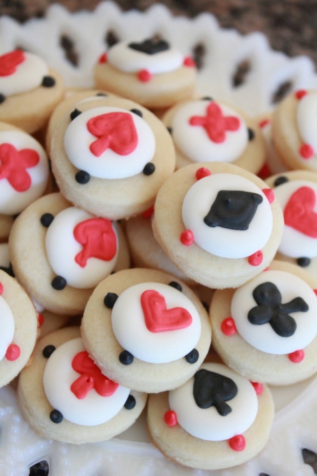 21 Delicious Valentine's Cookie Recipes (18)