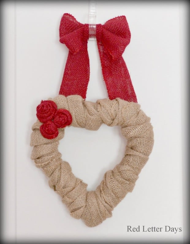 25 Outstandingly Cute Handmade Valentine's Wreath Designs (9)