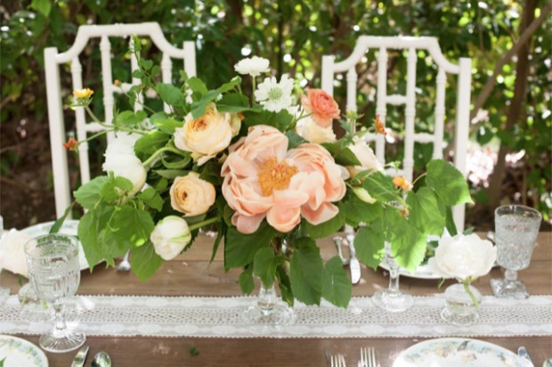 26 Beautiful and Romantic Garden Wedding Ideas  (12)