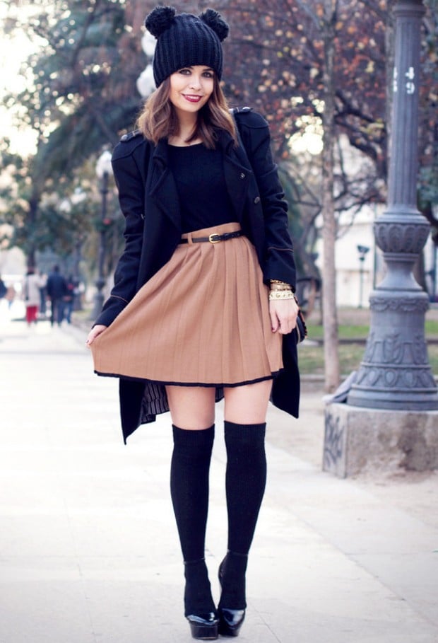 How to Wear Knee High Socks 19 Stylish Outfit Ideas (1)