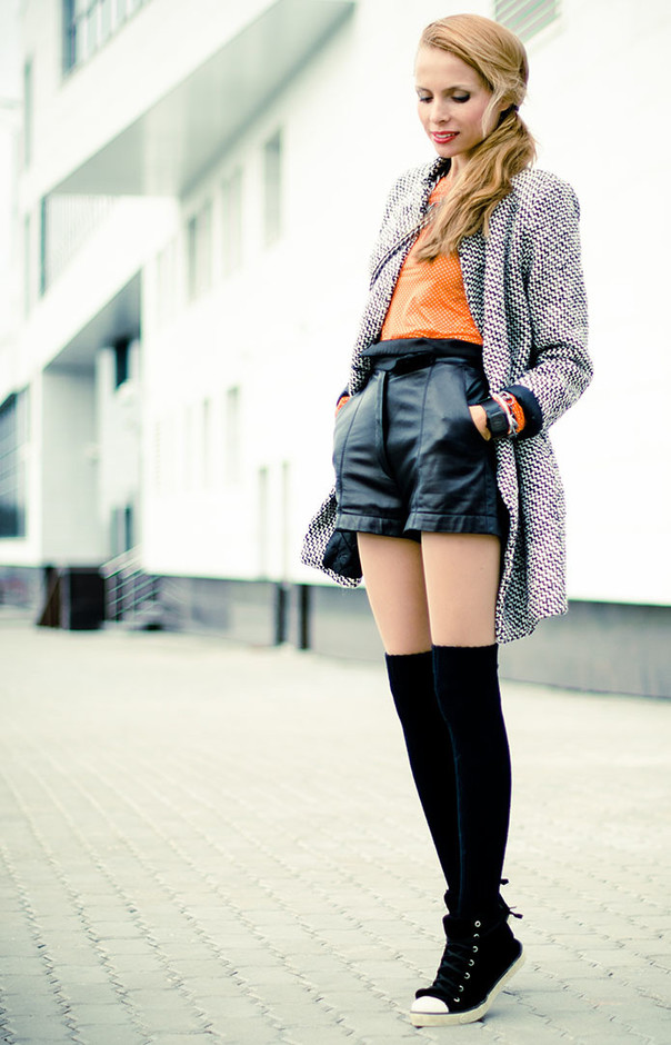 How to Wear Knee High Socks 19 Stylish Outfit Ideas (19)