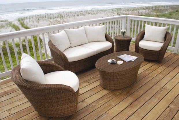 16 Relaxing Patio Conversation Set Designs for Spring (6)