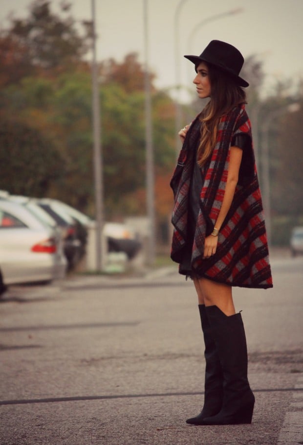 17 Amazing Outfit Ideas with Capes and Ponchos  (17)