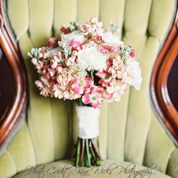 17 Romantic Spring Wedding Bouquets (10)