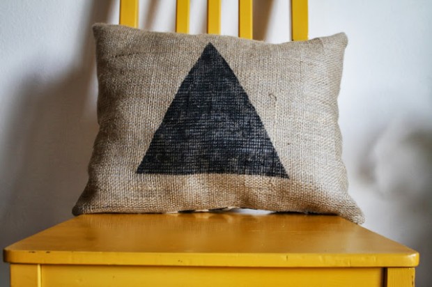 20 Interesting and Useful DIY Burlap Projects (14)