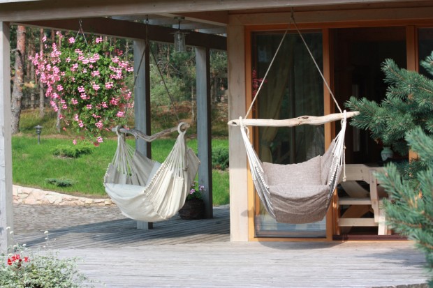 22 Hammocks for a Calm and Relaxing Spring (8)