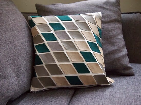 23 Decorative DIY Pillow Ideas for Your Home (18)