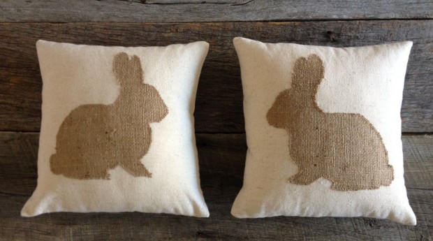 16 Adorable Handmade Decorative Easter Pillows (13)