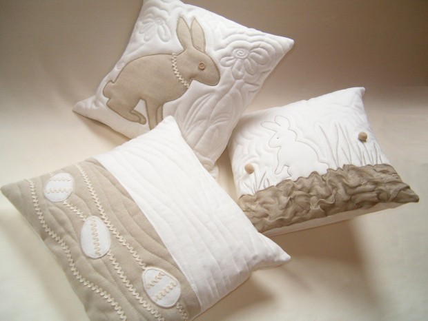 16 Adorable Handmade Decorative Easter Pillows (5)