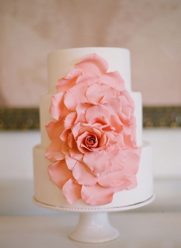 18 Beautiful Ideas for Perfect Wedding Cake Decoration (13)
