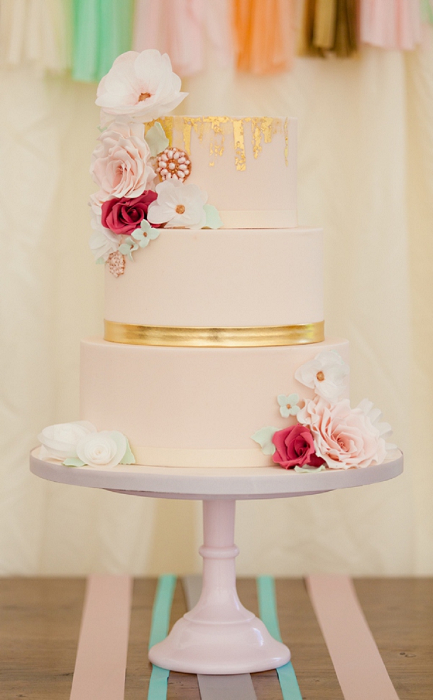 18 Beautiful Ideas for Perfect Wedding Cake Decoration (16)