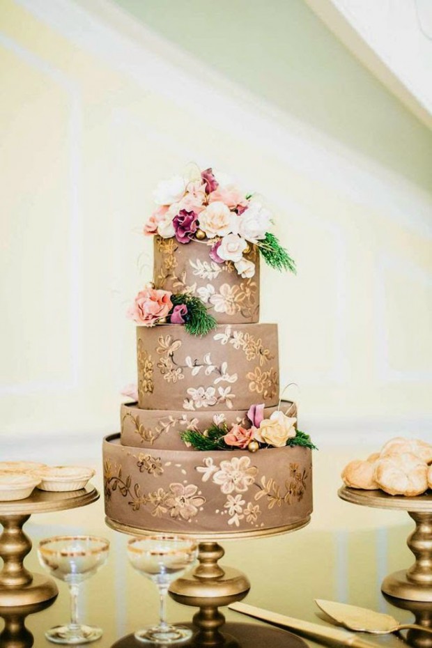 18 Beautiful Ideas for Perfect Wedding Cake Decoration (8)