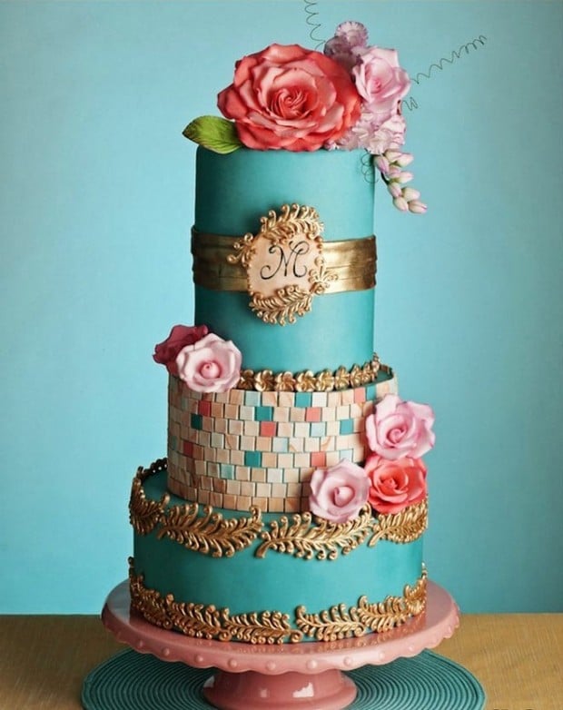 18 Beautiful Ideas for Perfect Wedding Cake Decoration (9)