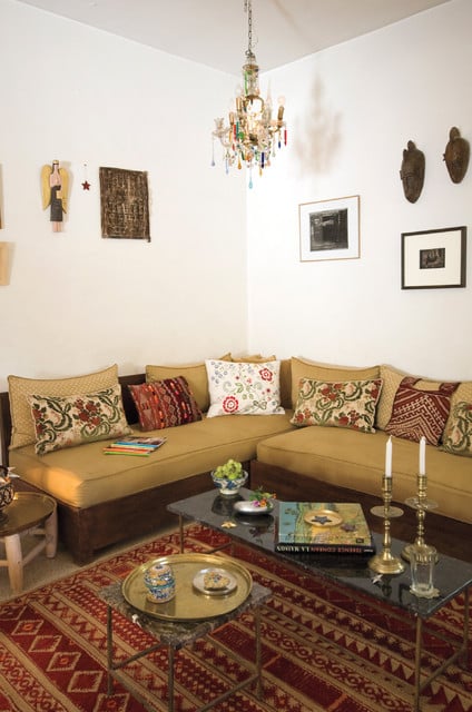 18 Modern Moroccan Style Living Room Design Ideas   (12)