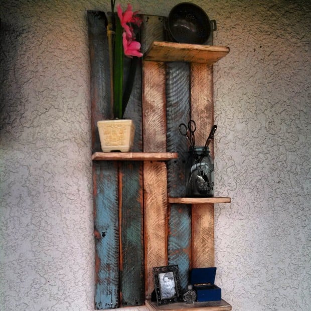 18 Useful and Easy DIY Ideas to Repurpose Old Pallet Wood (11)