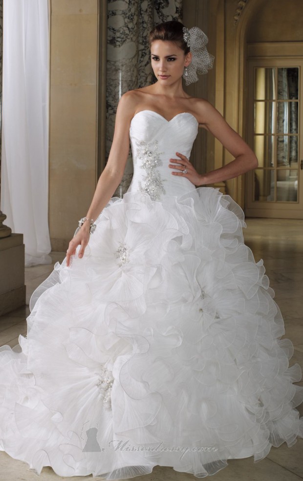 20 Elegant Strapless Wedding Dresses (17)