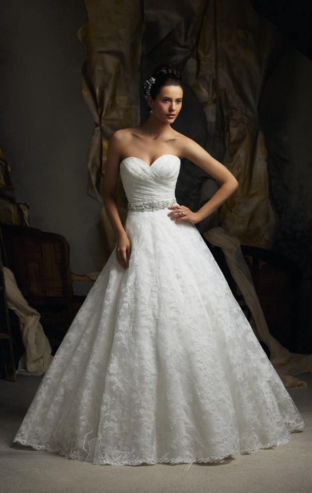 20 Elegant Strapless Wedding Dresses (8)
