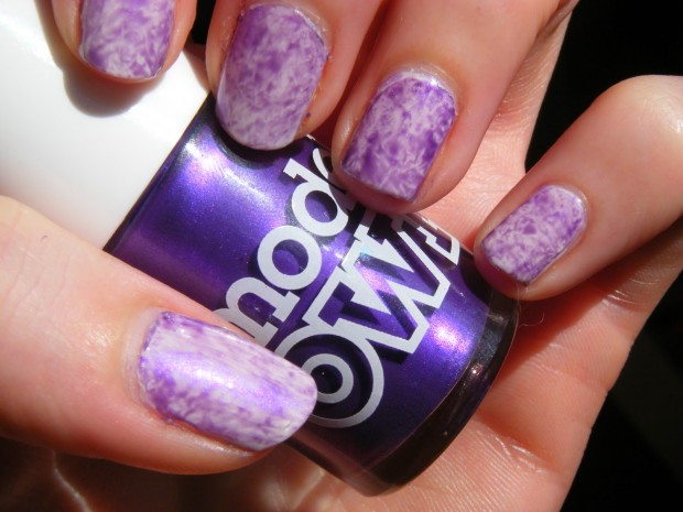 24 Beautiful Purple Nail Art Ideas (12)