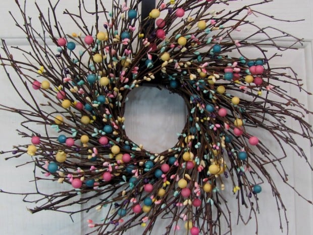 26 Creative and Easy Handmade Easter Wreath Designs (9)